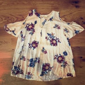 Floral Blu Pepper Blouse Size:S soft fabric